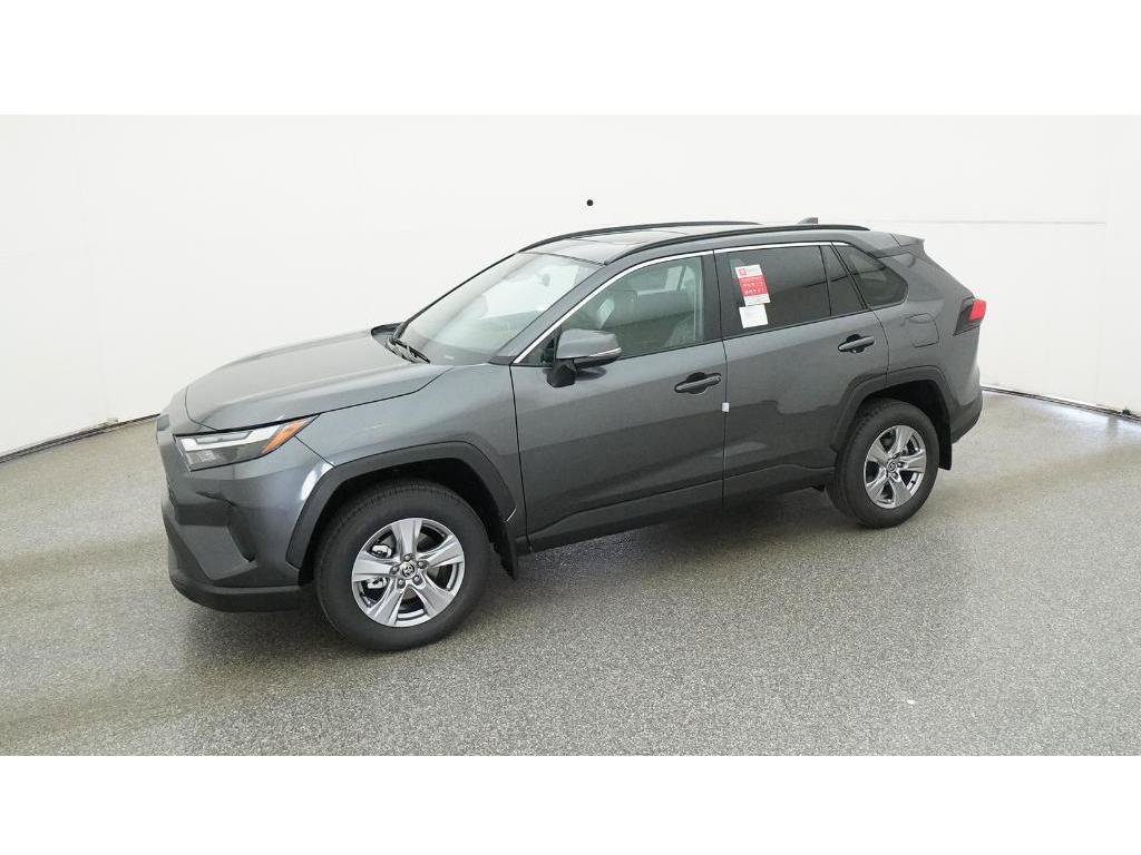 Used 2025 Toyota RAV4 XLE w/ Convenience Package FWD image 3