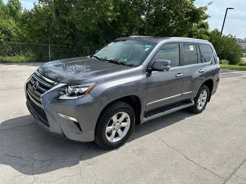 Used 2016 Lexus GX 460 w/ Navigation Package AWD/4WD image 2