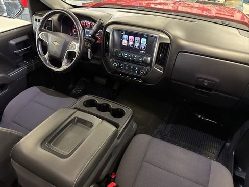 Used 2018 Chevrolet Silverado 1500 LT w/ LT Plus Package AWD/4WD image 16