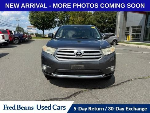 Used 2011 Toyota Highlander SE w/ Tow Pkg AWD/4WD image 8