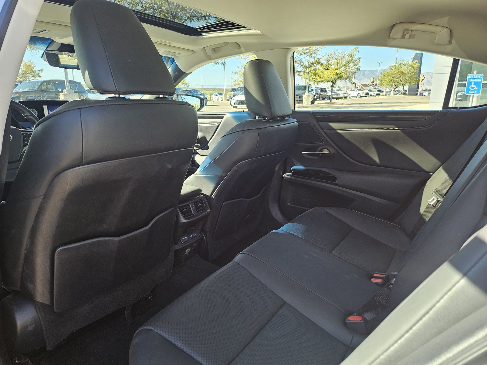 Used 2024 Lexus ES 350 w/ Accessory Package (Z1) FWD image 16