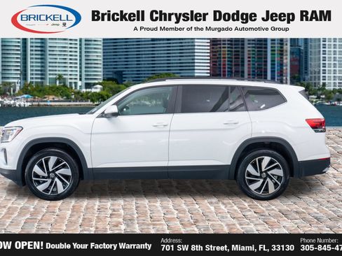 Used 2025 Volkswagen Atlas SE FWD image 4
