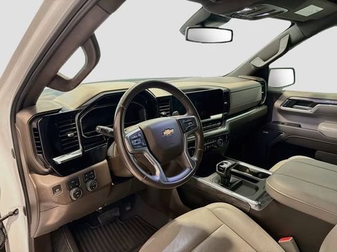 Used 2023 Chevrolet Silverado 1500 LTZ AWD/4WD image 7