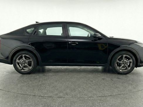 Used 2025 Kia K4 LXS image 8