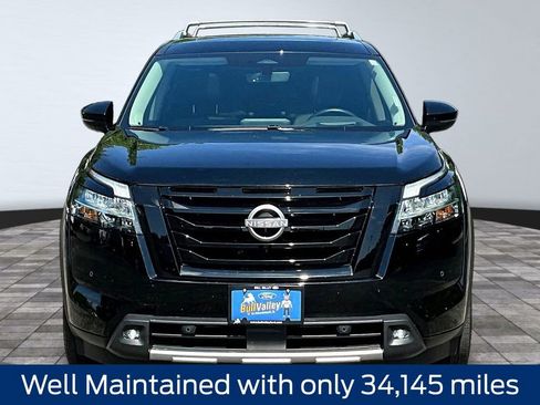 Used 2023 Nissan Pathfinder Platinum AWD/4WD image 2