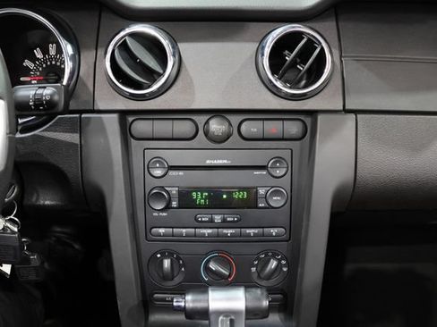 Used 2007 Ford Mustang Premium RWD image 18