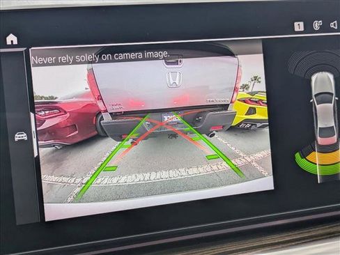 Used 2023 BMW 540i w/ Premium Package image 13