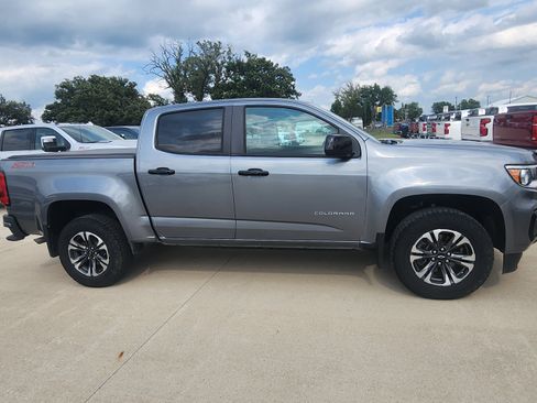 Used 2021 Chevrolet Colorado Z71 AWD/4WD image 4
