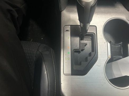 Used 2012 Toyota Camry SE FWD image 13