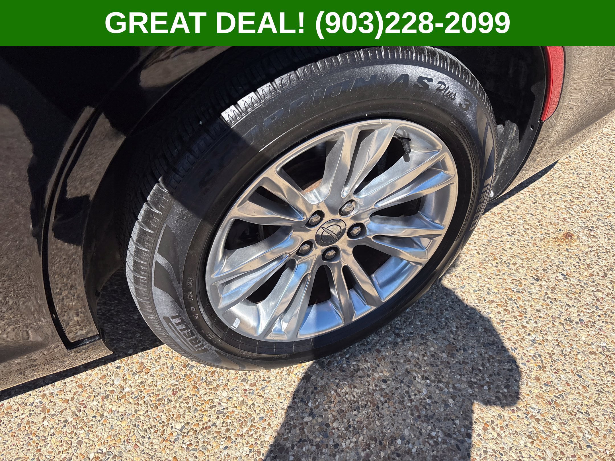 Used 2016 Chrysler 300 C RWD image 15