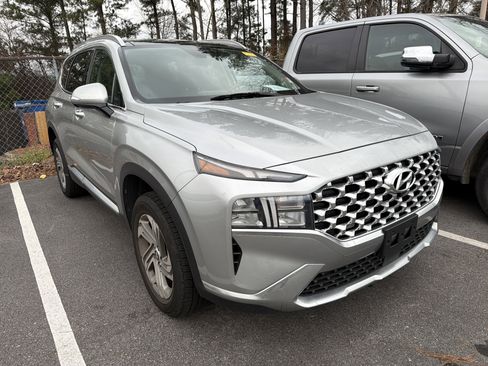 Used 2023 Hyundai Santa Fe SEL w/ Premium Package image 4
