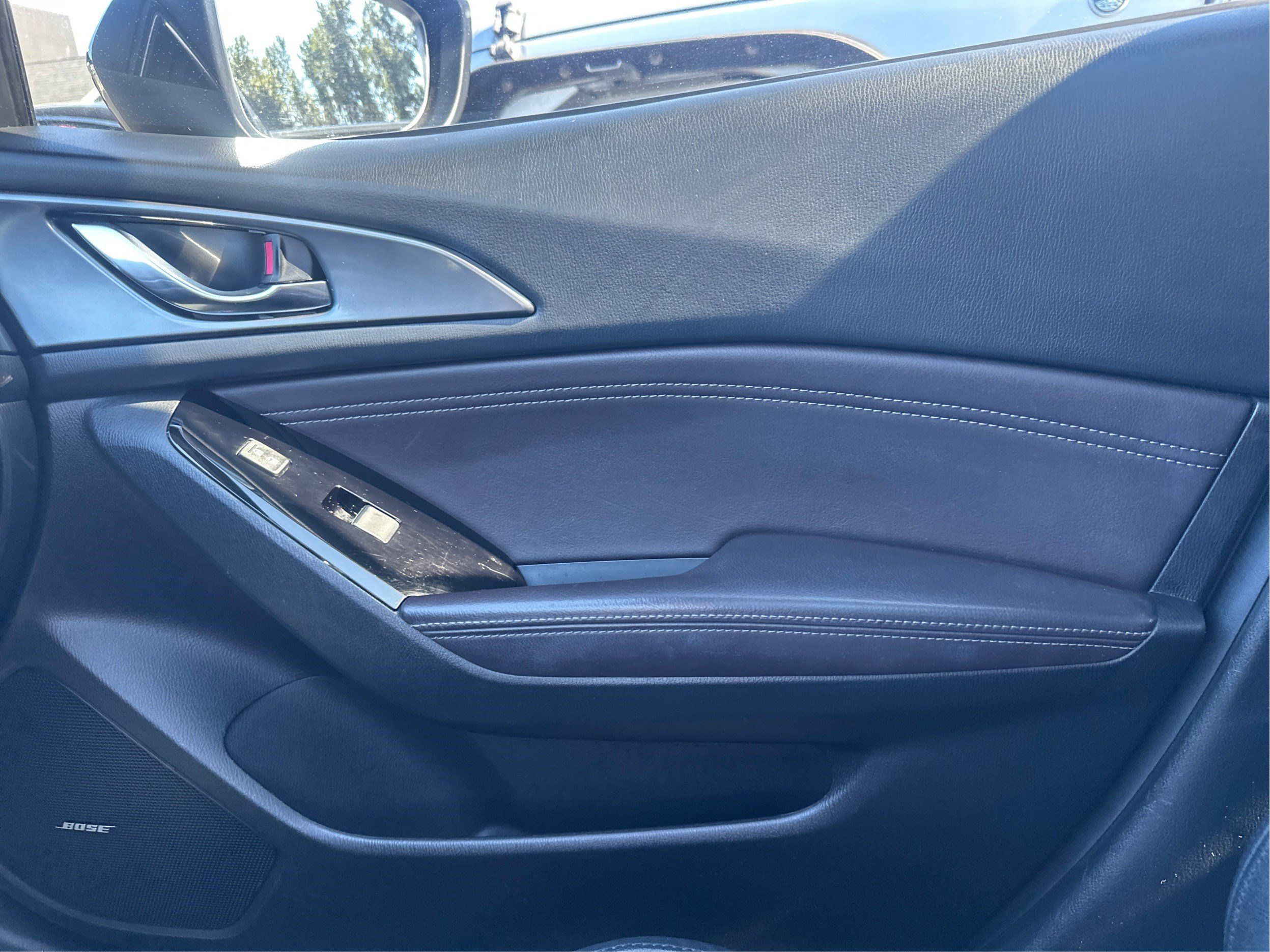 Used 2017 MAZDA MAZDA3 Grand Touring FWD image 22