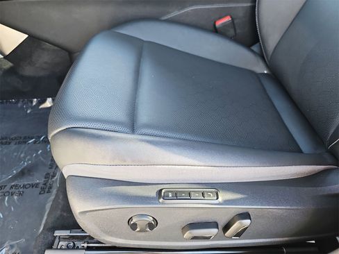 Used 2023 Volkswagen ID.4 S image 29