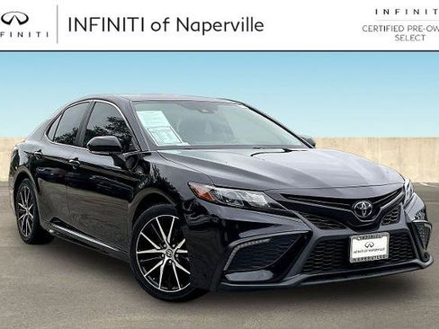 Used 2022 Toyota Camry SE FWD image 1