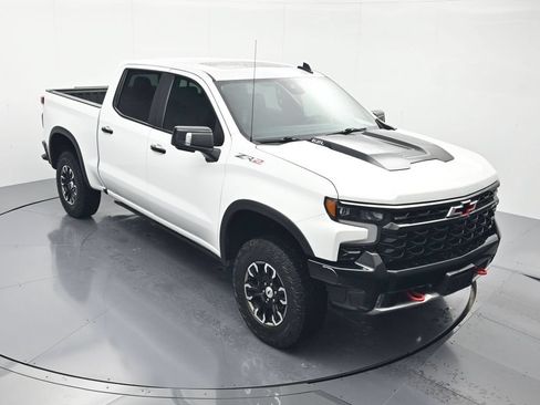 Used 2024 Chevrolet Silverado 1500 ZR2 w/ Technology Package AWD/4WD image 33