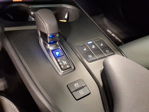 New 2026 Lexus UX 300h AWD image 9