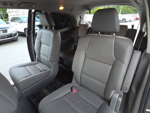 Used 2014 Honda Odyssey Touring Elite image 35