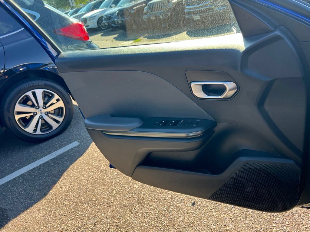 Certified 2025 Kia K4 FWD image 19