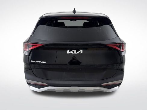 Used 2023 Kia Sportage EX image 4