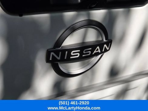 Used 2024 Nissan Frontier SV w/ SV Convenience Package RWD image 9