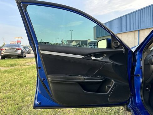 Used 2018 Honda Civic EX image 19