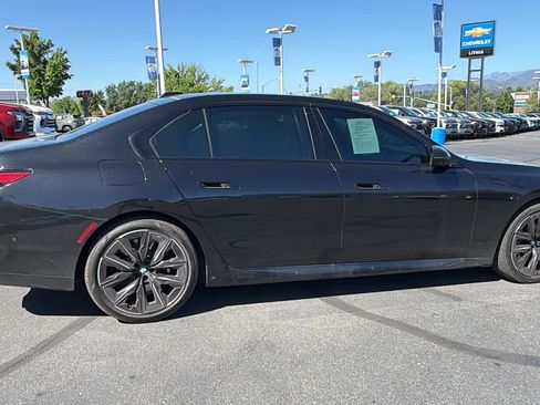 Used 2023 BMW 760i xDrive w/ Executive Package AWD/4WD image 4