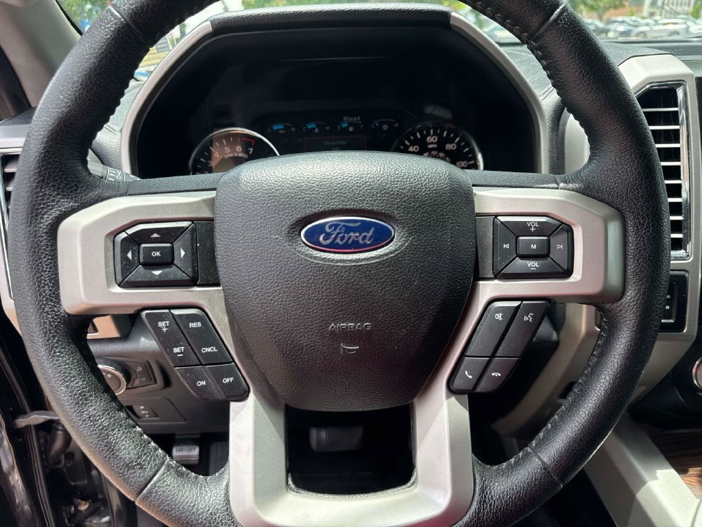 Used 2015 Ford F150 Lariat w/ Equipment Group 502A Luxury AWD/4WD image 23