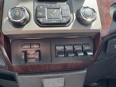 Used 2016 Ford F350 Lariat w/ Lariat Ultimate Package AWD/4WD image 18