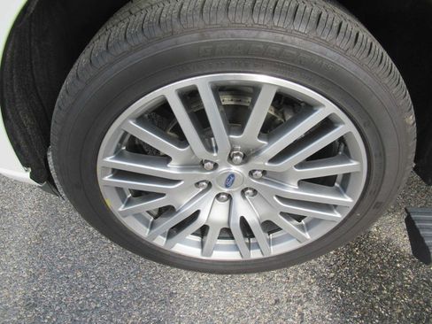 Used 2022 Ford Expedition Platinum AWD/4WD image 11