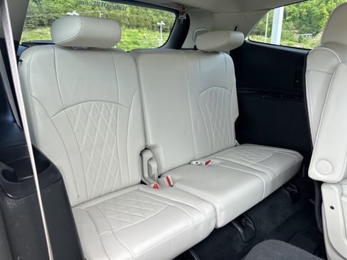 Used 2024 Buick Enclave Avenir w/ Trailering Package, 5000 lbs. AWD/4WD image 32