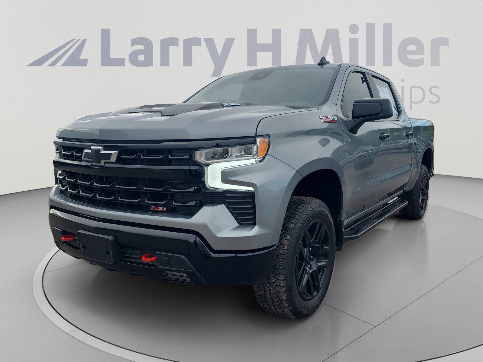 Used 2025 Chevrolet Silverado 1500 LT Trail Boss w/ Convenience Package II AWD/4WD image 1