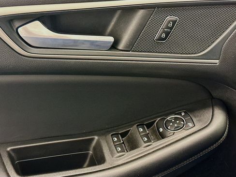 Used 2024 Ford Edge SEL image 15