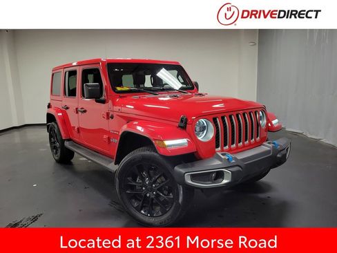 Used 2023 Jeep Wrangler Unlimited Sahara w/ Cold Weather Group AWD/4WD image 1