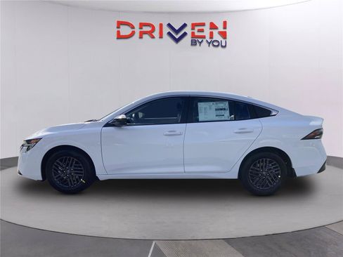 New 2026 Nissan Sentra SV w/ SV Convenience Package FWD image 7