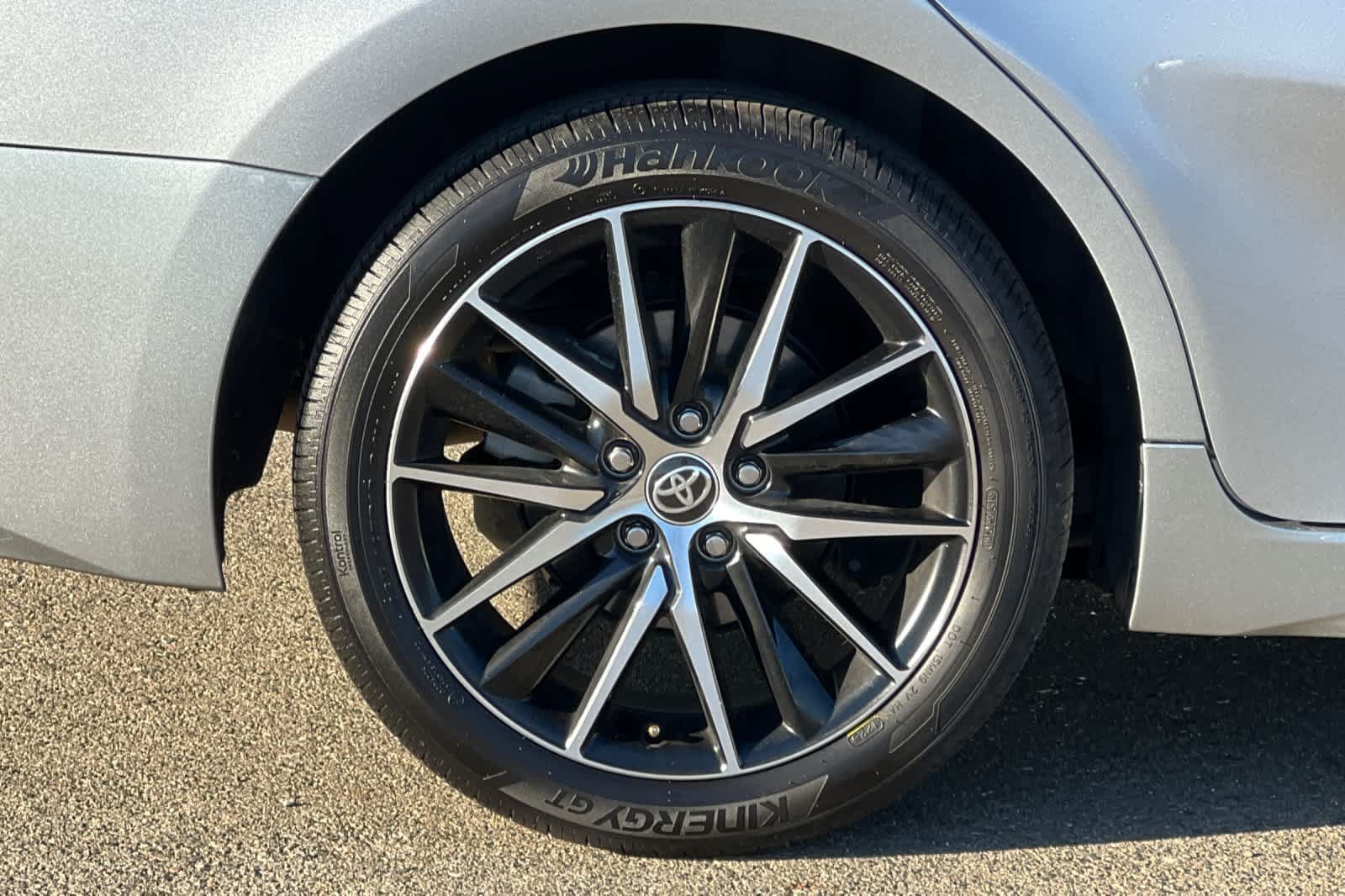 Used 2021 Toyota Camry SE FWD image 20