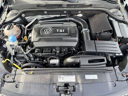 Used 2017 Volkswagen Jetta GLI FWD image 35