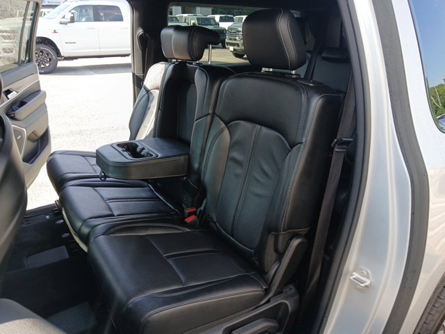 Used 2024 Jeep Wagoneer L Series II AWD/4WD image 22
