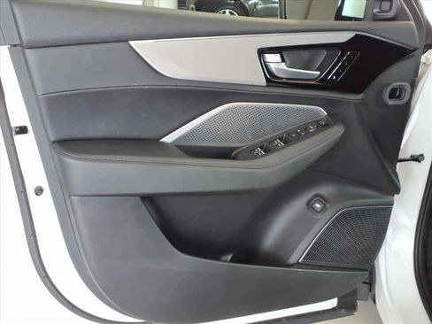 Used 2025 Acura MDX SH-AWD image 10