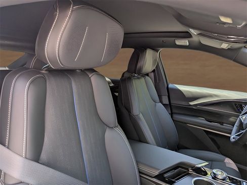 New 2026 Cadillac Lyriq Premium Luxury image 19