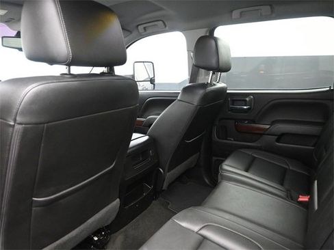 Used 2018 GMC Sierra 3500 SLT w/ Duramax Plus Package image 15