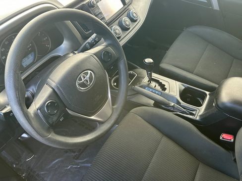 Used 2016 Toyota RAV4 LE FWD image 4