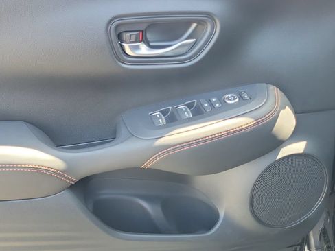 Used 2027 Honda HR-V Sport image 21