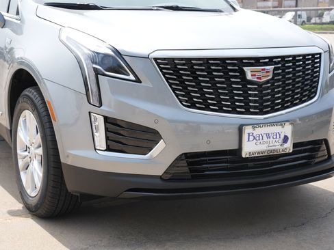 New 2026 Cadillac XT5 Luxury w/ LPO, Floor Liner Package image 28