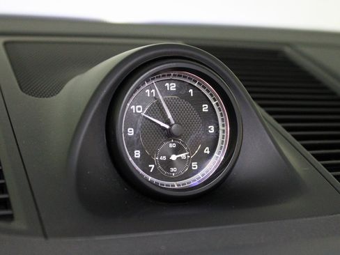 Used 2025 Porsche Macan w/ Premium Package Plus image 27