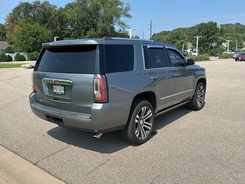 Used 2018 GMC Yukon Denali w/ Denali Ultimate Package AWD/4WD image 3
