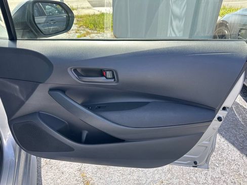 Used 2022 Toyota Corolla LE FWD image 32