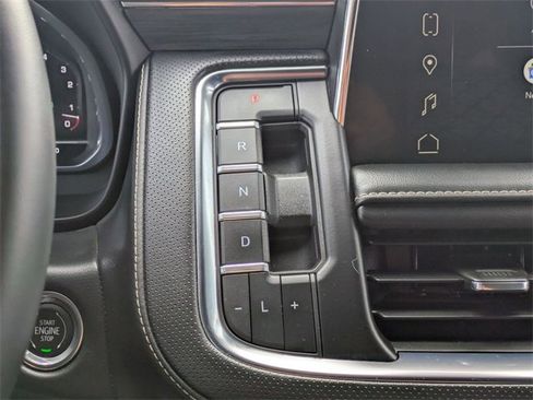 Used 2023 GMC Yukon SLT image 25