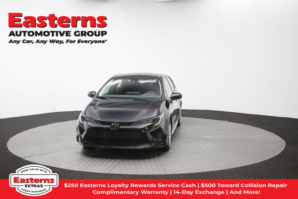 Used 2021 Toyota Corolla LE w/ Carpet Mat Package (TMS) FWD image 56