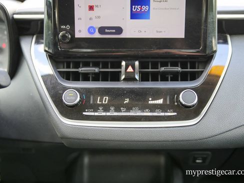 Used 2024 Toyota Corolla LE FWD image 31