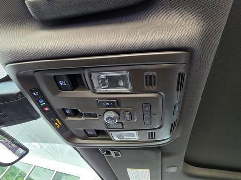 Used 2021 GMC Yukon Denali w/ Denali Premium Package AWD/4WD image 44
